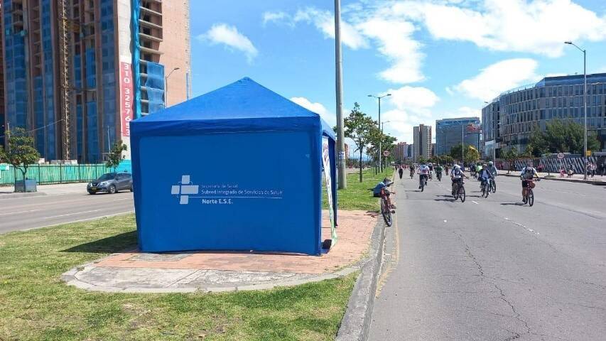 Punto de cuídate y sé feliz en la Ciclovía