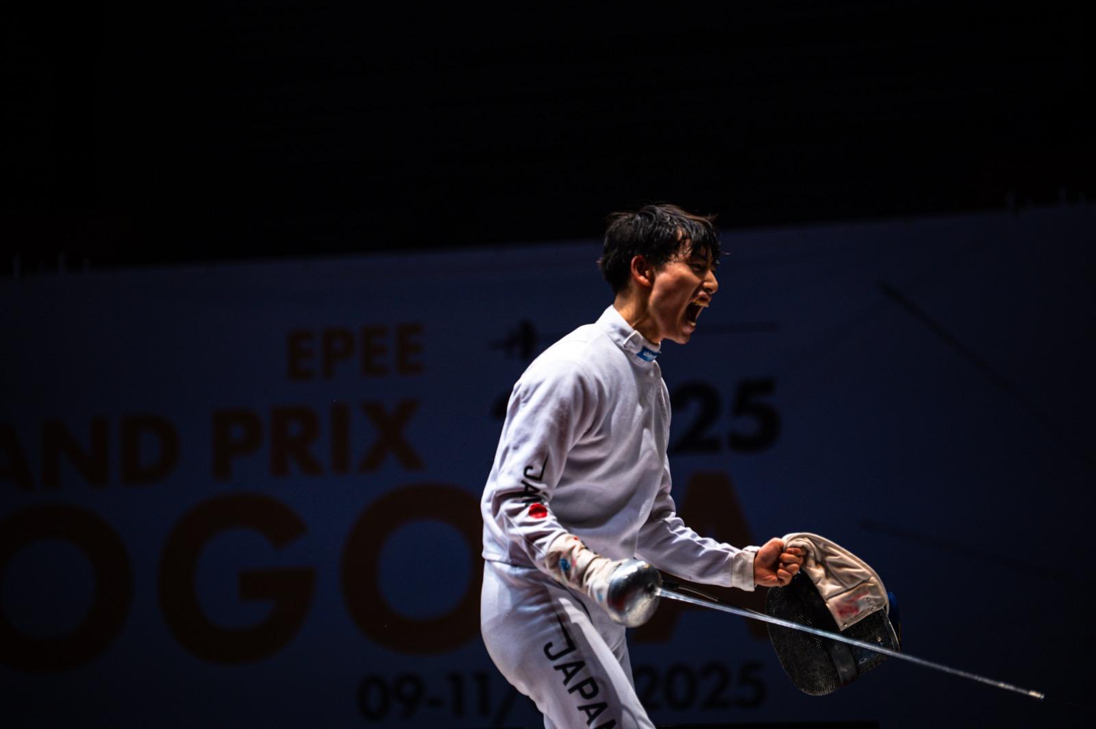 Akira Komata, de Japón, sorprendió a los favoritos y se quedó con el Grand Prix de Espada. Foto IDRD.