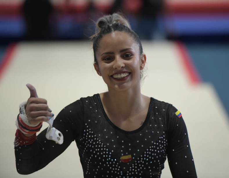 deportista contenta