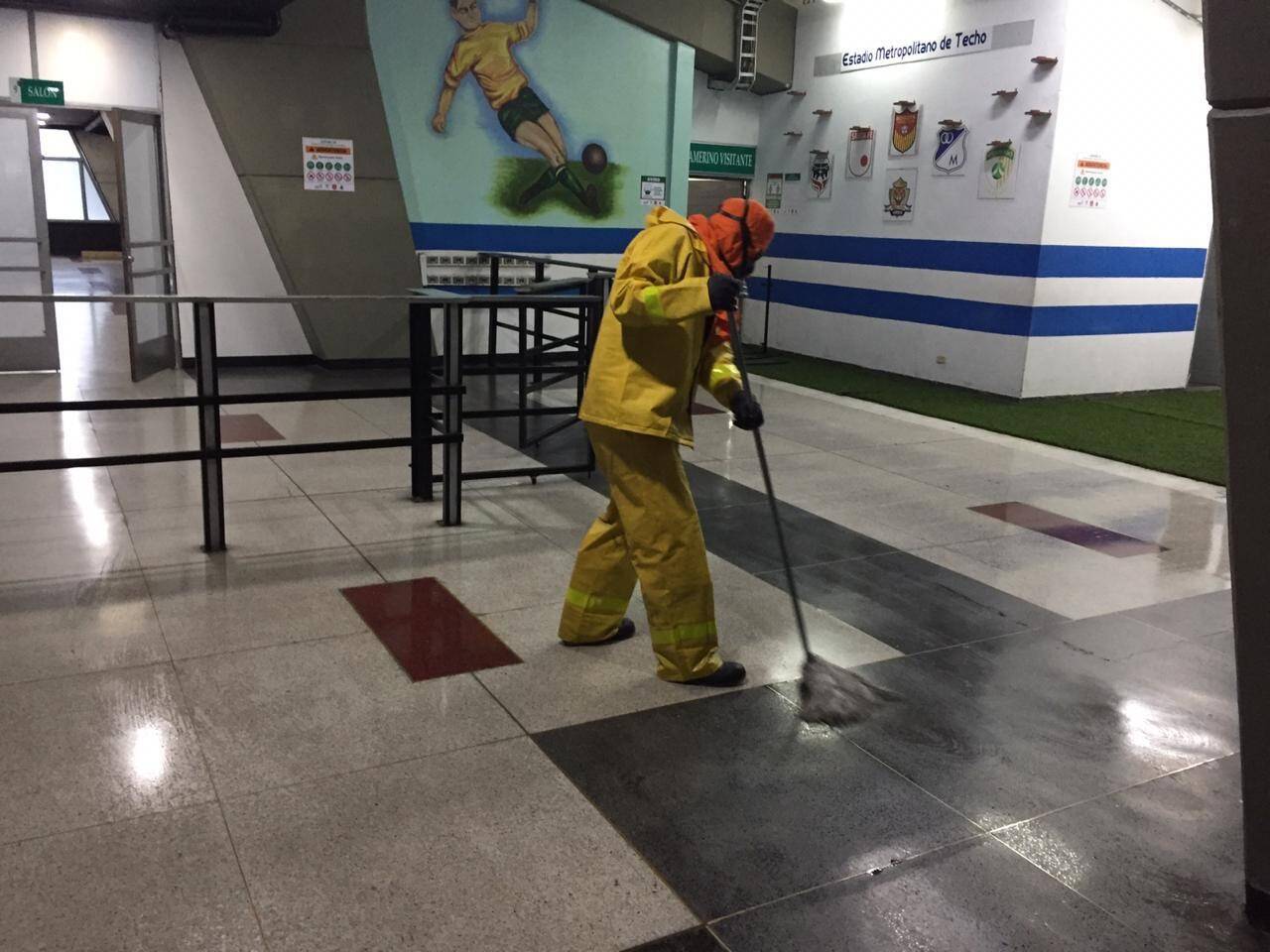 trabajador de estadio el campín