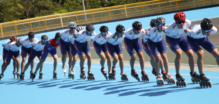 grupo de patinadores