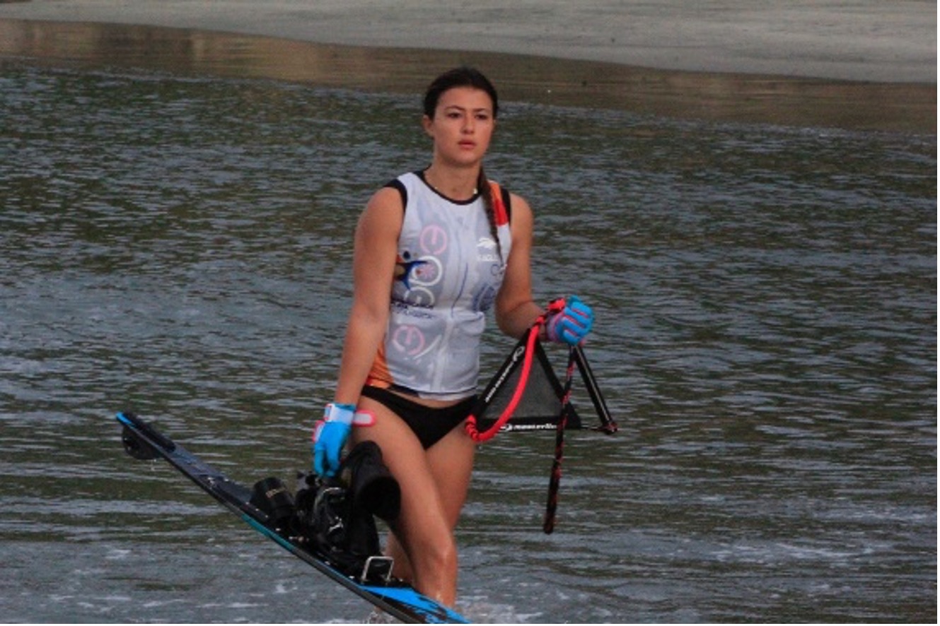 Daniela Verswyvel estará en el Nacional de Esquí este fin de semana y viaja luego a Juegos Bolivarianos; es favorita al oro en ambos eventos. Foto archivo.