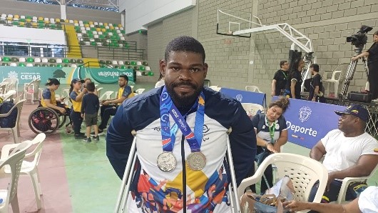 Eglaín Mena, medalla de plata en parapowerlifting. Foto cortesía CPC. 