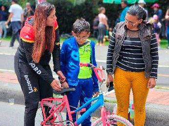 Escuela de la Bici en Ciclovía