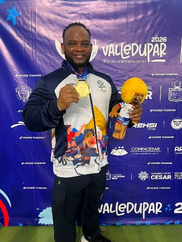 Fabio Torres, de parapowerlifting, ganó 2 medallas de oro. Foto CPC.