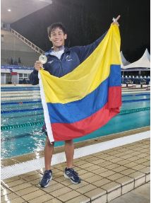 Ian Maldonado, con 4 oros y un récord, figura de Colombia en el Suramericano de Natación. Foto IDRD.
