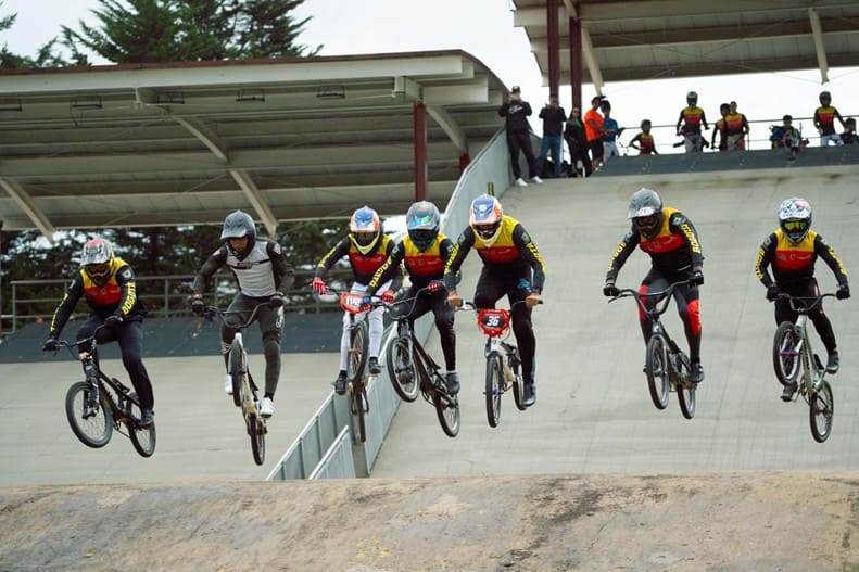 Con todo se preparó el Equipo Bogotá para el Nacional Interligas de BMX en la pista del PRD. Foto IDRD.
