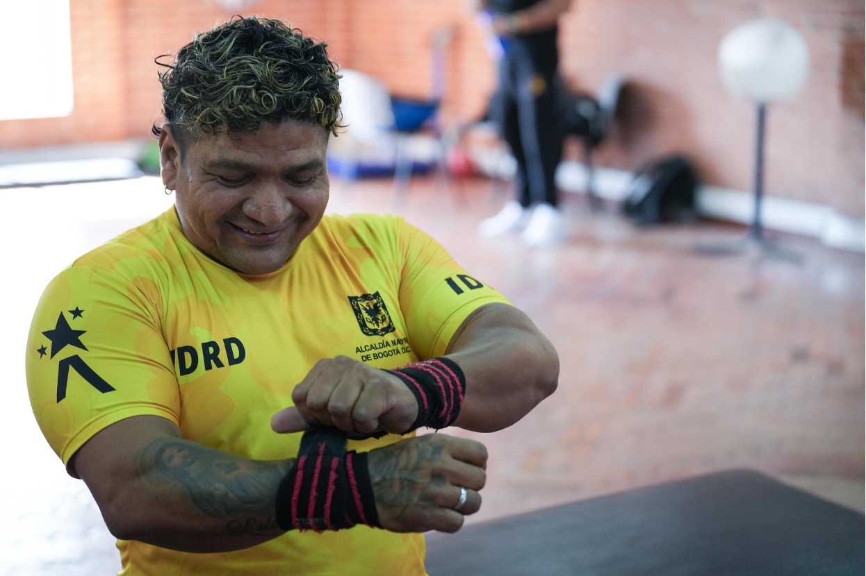 Jainer es un hombre sencillo, alegre, divertido y un padre-madre como ninguno. Foto IDRD.