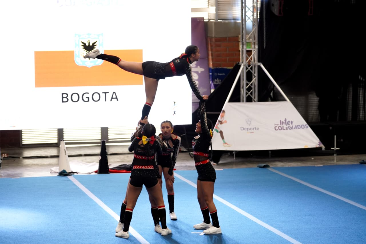 El porrismo espera entregar una nueva satisfacción a la delegación de Bogotá en Intercolegiados Nacionales. (Foto prensa delegación Bogotá)
