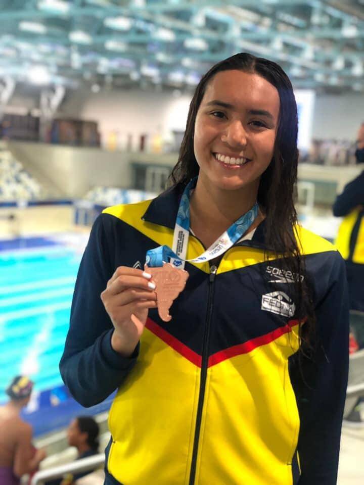 deportista con medalla