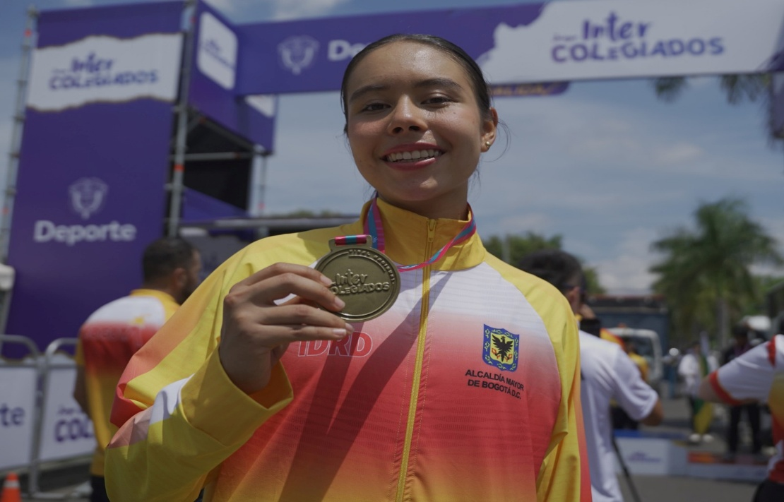 Otro oro capitalino reportado por la ciclista Valerie Jaimes en la CRI prejuveni. (Foto cortesía MinDeporte)