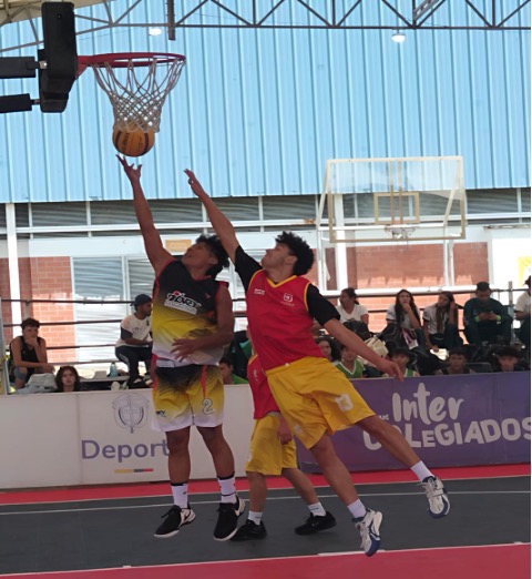 Primera medalla capitalina en deportes de conjunto con la dinámica modalidad del baloncesto 3x3. (Foto prensa delegación Bogotá)