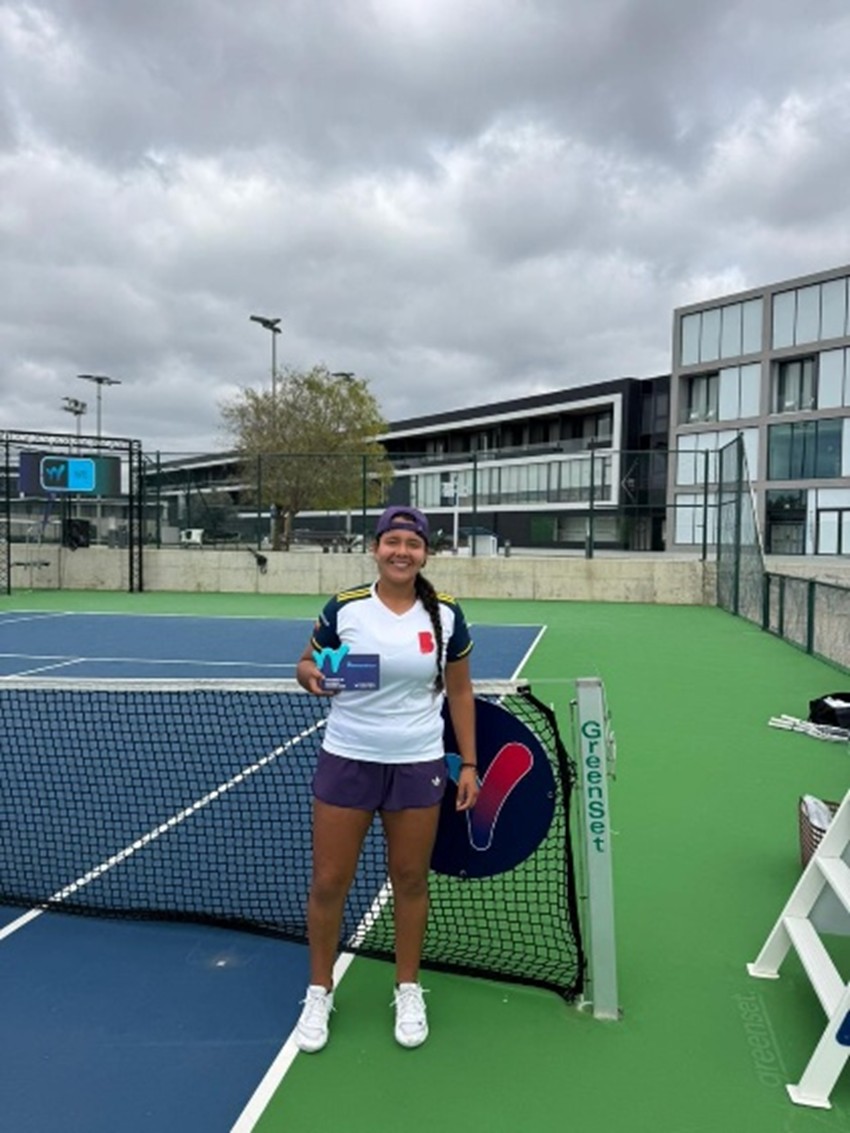 La tenista Valentina Mediorreal, tres títulos en serie en dobles en torneos ITF. Foto prensa torneo.