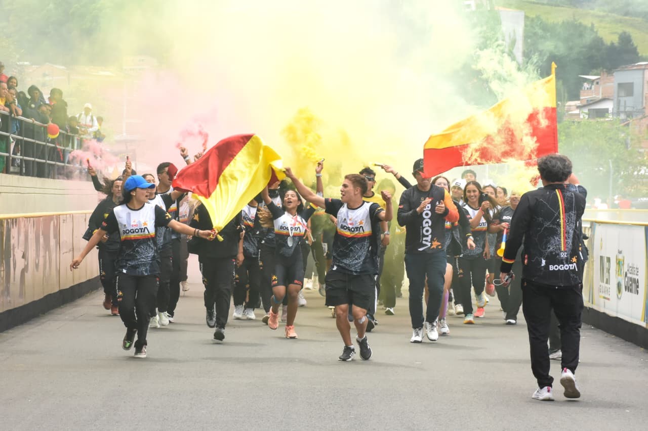 Emotiva celebración del Equipo Bogotá por su título. Foto Fedepatín.