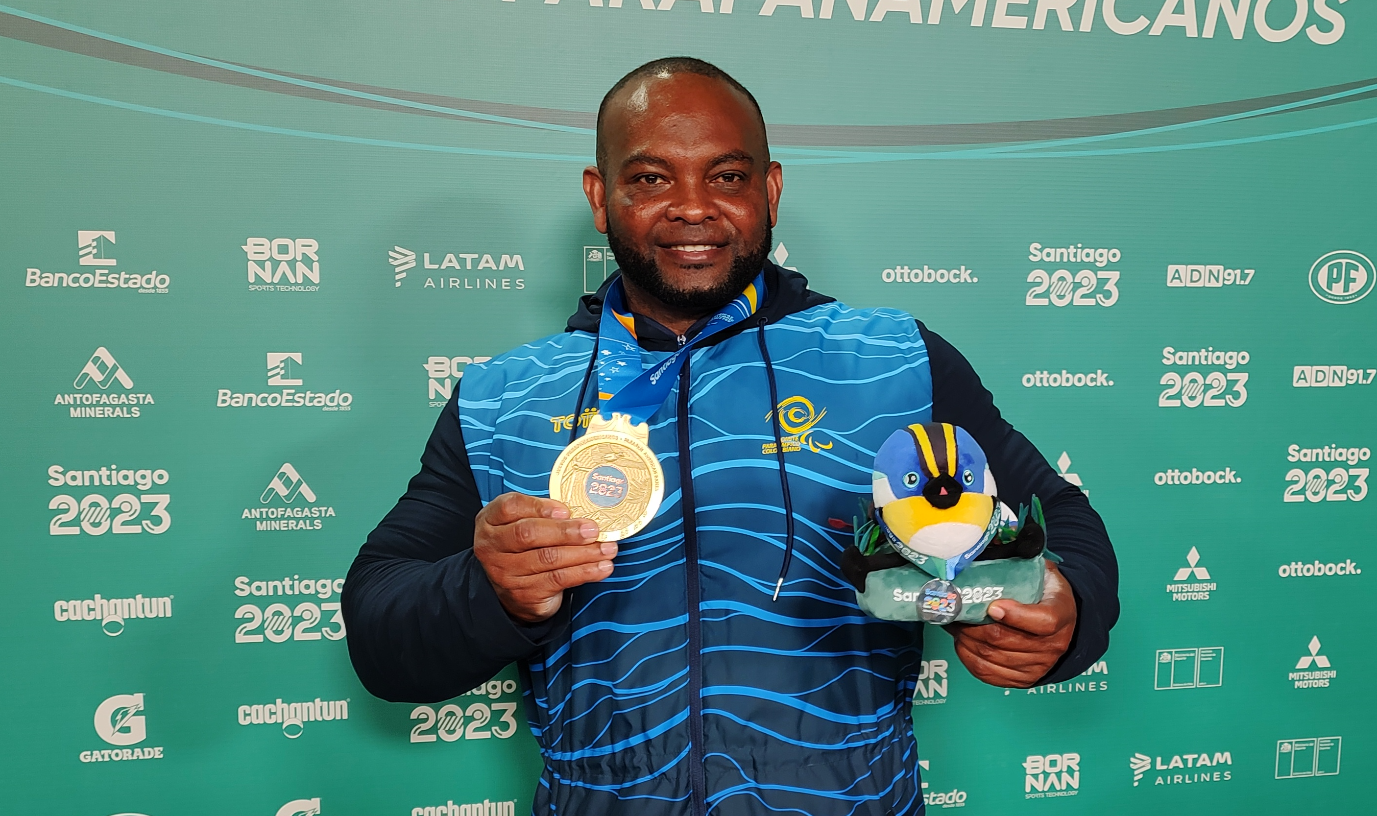 Fabio Torres, oro en parapowerlifting y apuntando a París 2024. Foto cortesía CPC.