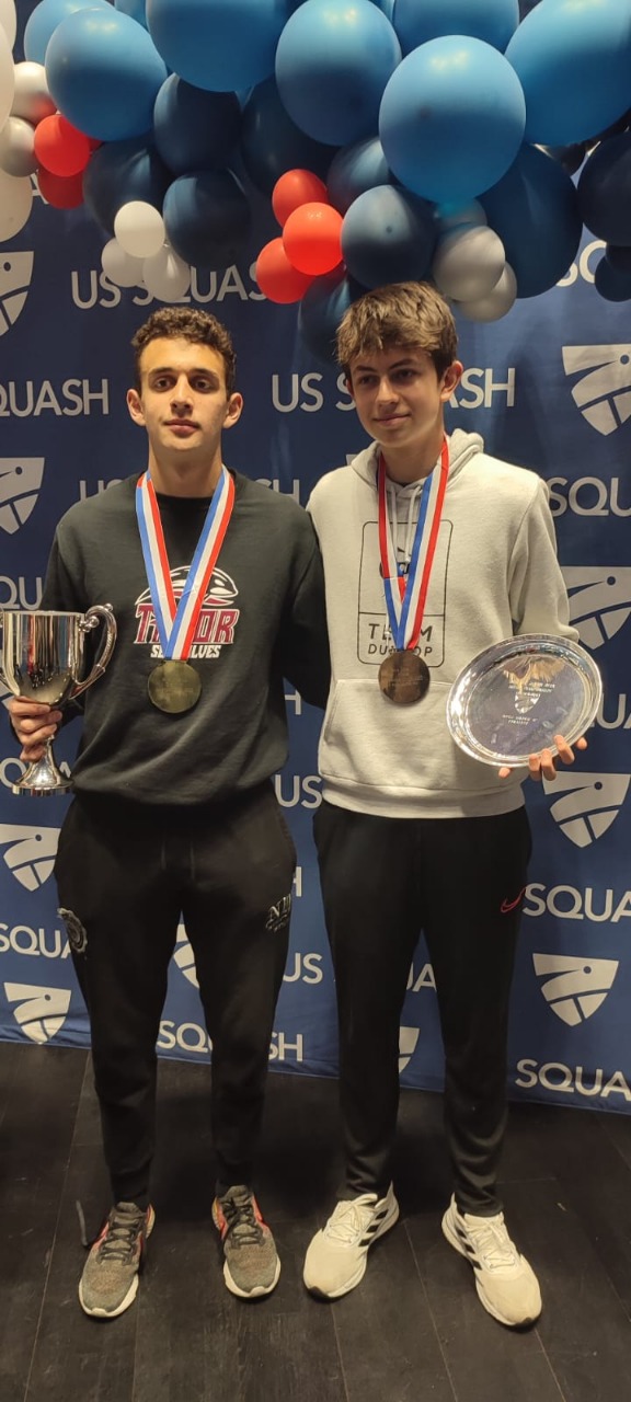 Juan José Torres (izq.) y Juan Irisarri, campeón y subcampeón del US Open Juior de Squash. Foto IDRD.