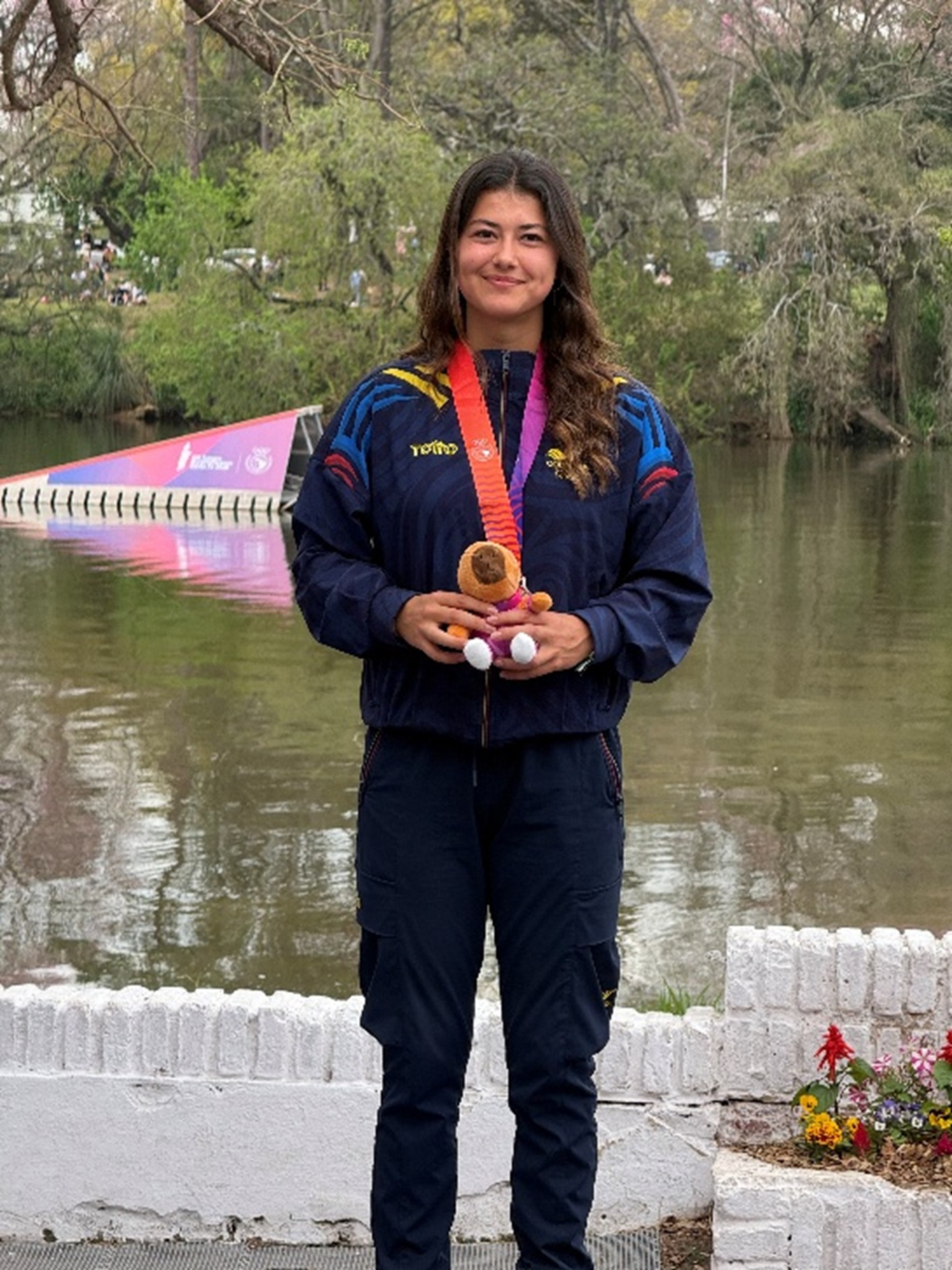 La esquiadora Daniela Verswyvel fue la única en ganar oro, plata y bronce. Foto cortesía COC: