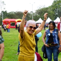 Mujer mayor en actividad recreativa