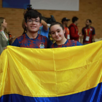 Julián Chinchilla (izq.), ganó hace 2 años en Bogotá con Jessica Alzate, el oro en dobles mixtos en paratenis de mesa. Ahora quiere repetir título. Foto IDRD. 