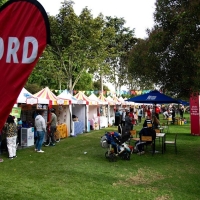 Bogotá D.C., 23 de noviembre de 2025.- El Instituto Distrital de Recreación y Deporte (IDRD) sigue demostrando cómo el deporte, la recreación y la cultura pueden convertirse en motores de desarrollo económico. A través de su participación en el Cundinamarca Fest 2025, realizado del 13 al 16 de noviembre en el Parque Simón Bolívar, la entidad contribuyó a consolidar uno de los eventos regionales más exitosos del año. Según cifras reportadas por la Gobernación de Cundinamarca, el festival reunió a más de 140.