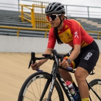 Paula Ossa, en paracycling, le entregó la primera medalla de oro al Equipo Bogotá para Colombia en los Juegos Parasuramericanos Valledupar 2026. Foto IDRD.