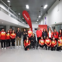 Varios deportistas estuvieron en la posesión de los miembros de la Comisión de Atletas del Equipo Bogotá, junto al director del IDRD Daniel García, y al subdirector de Deportes, Iván Morales. Foto IDRD.