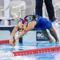 Jasmín Pistelli abrió su participación en los Juegos Suramericanos con cuarto lugar en 50 mts espalda, pero luego remató magistralmente el relevo 4x200 mts libres femenino, para asegurar la medalla de plata. Foto cortesía COC.