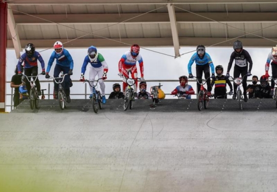 corredores de BMX
