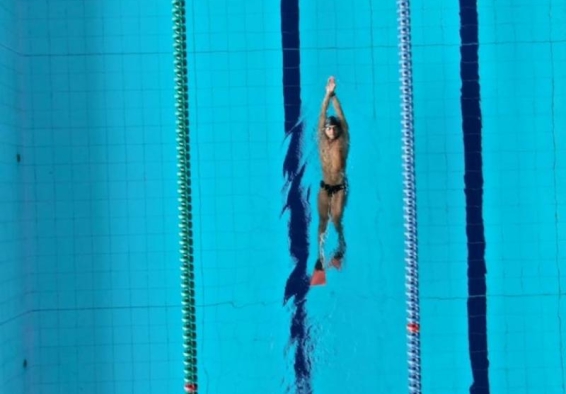 nadador entrenando