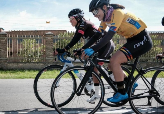 dos ciclistas bogotanas