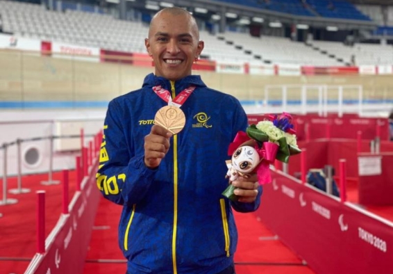deportista celebrando