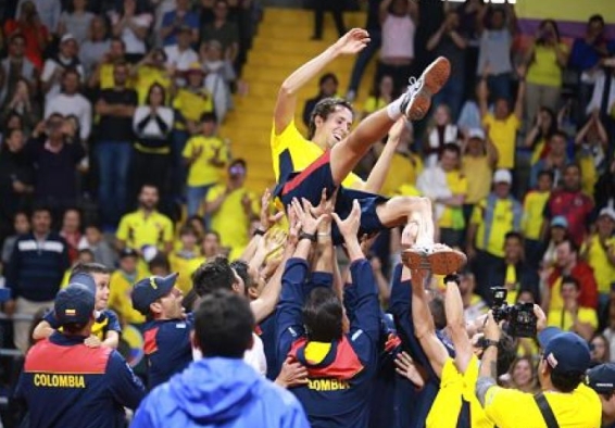 deportistas celebrando
