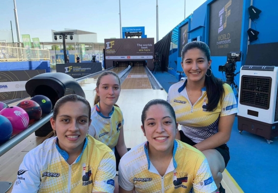 deportistas de bolos