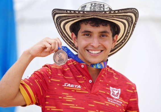deportista con medalla