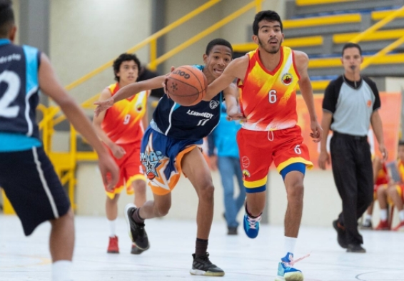 deportistas de basket