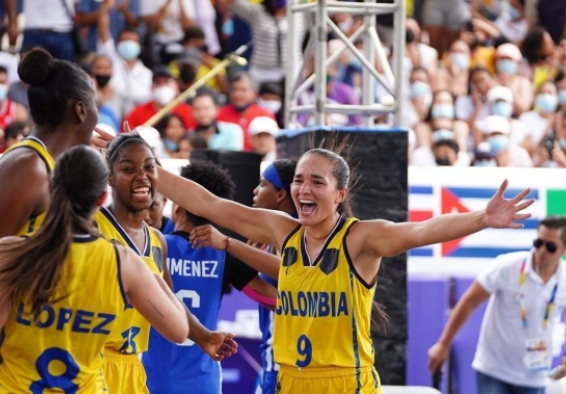 deportistas celebrando