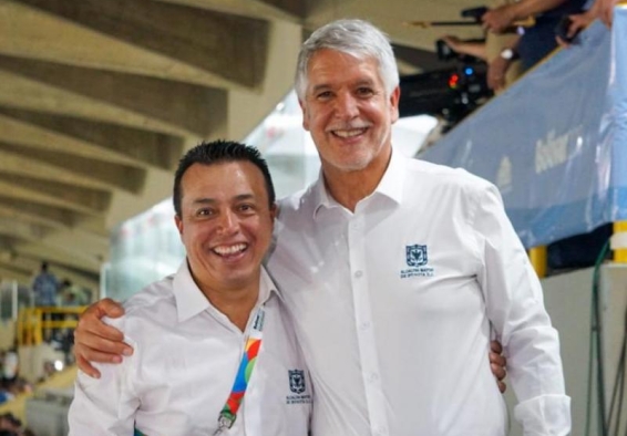 alcalde peñalosa junto a Orlando Molano