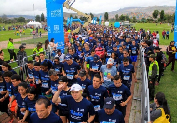 personas corriendo