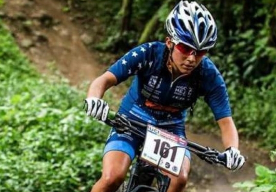 Ciclista en travesía