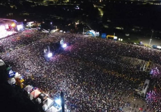 multitud de gente