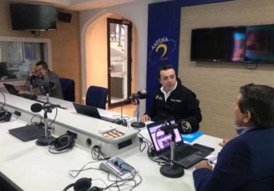 Director del IDRD habla en estudio de radio