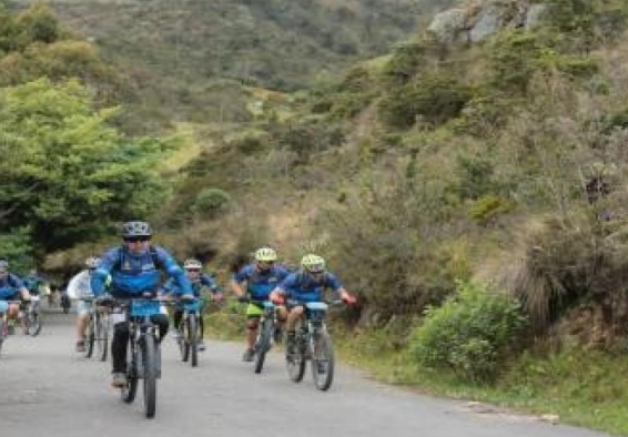Ciclistas en travesía