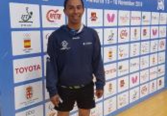 Deportista David Vargas sonríe