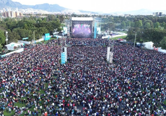 multitud de gente