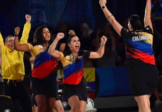 deportistas celebrando