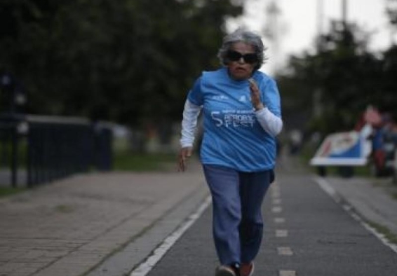Blanca Cecilia corriendo