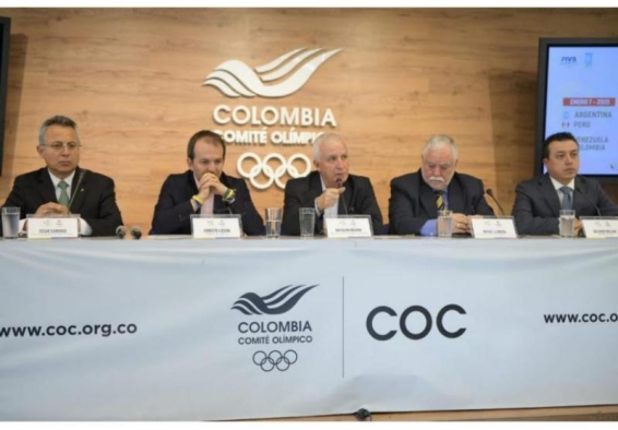 directivos sentados 