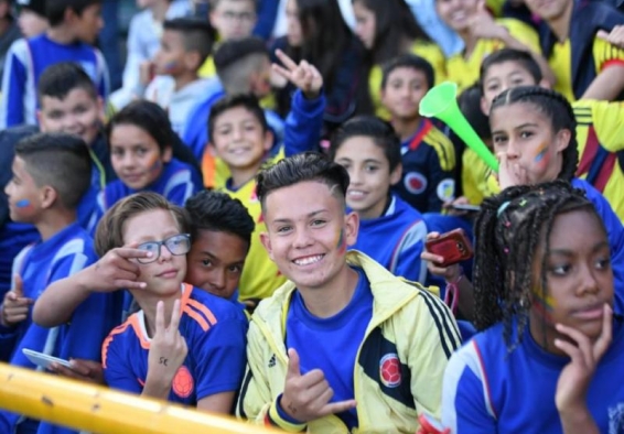 Niños sonriendo