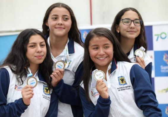 deportistas con medallas