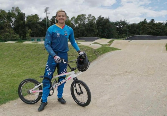 Miguel Calixto y su bmx